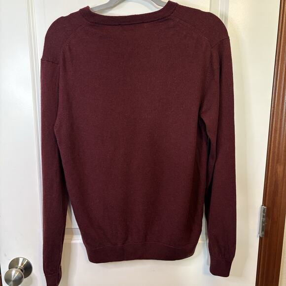 Turnbury Men’s V Neck SZ M Sweater 100% Merino Wool Burgundy Preppy Winter - Picture 3 of 10